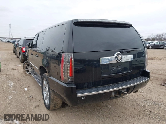 2007 Cadillac Escalade ESV with VIN 1GYFK66857R214812, listed as a IAAI auction lot 41497739 with 188,884 mi miles. Bid and sale history available at carsss.com. Image 3.