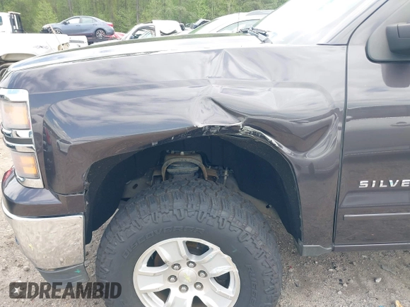 2015 Chevrolet Silverado 1500 LT with VIN 3GCUKREC3FG356496, listed as a IAAI auction lot 41986510 with 191,397 mi miles. Bid and sale history available at carsss.com. Image 6.