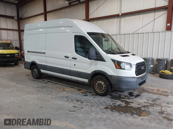2017 Ford Transit z VIN 1FTYR2XM2HKA66479, wystawiony jako IAAI lot #41371992 z przebiegiem 122 534 mil mil oraz . Historia ofert i sprzedaży dostępna na DreamBid. Obrazek 1.
