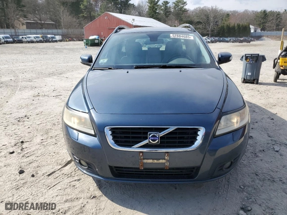 2008 Volvo V50 2.5T R-Design with VIN YV1MJ672382393091, listed as a Copart auction lot 52884685 with 61,939 mi miles and Clean Title. Bid and sale history available at carsss.com. Image 5.