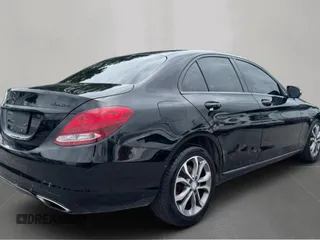 2017 Mercedes-Benz C 300 с VIN 55SWF4KB2HU203904, выставлен на аукционе Copart как лот 61595005 с пробегом 113 505 миль миль и Чистый • Clean title. История ставок и продаж доступна на DreamBid. Изображение 4.