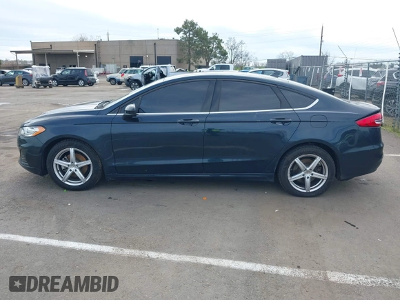2020 Ford Fusion SE with VIN 3FA6P0HD3LR221714, listed as a IAAI auction lot 41654905 with 95,733 mi miles. Bid and sale history available at carsss.com. Image 14.
