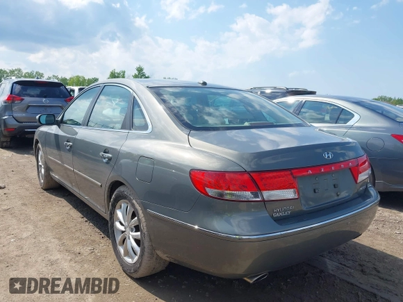 2008 Hyundai Azera Limited with VIN KMHFC46FX8A263425, listed as a IAAI auction lot 42254129 with 58,480 mi miles and . Bid and sale history available at DreamBid. Image 3.