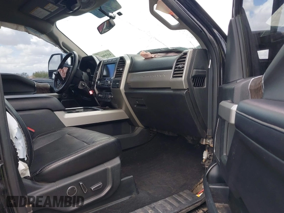 2019 Ford F-250 XL z VIN 1FT7W2BT8KEE12706, wystawiony jako IAAI lot #41906683 z przebiegiem 121 758 mil mil oraz . Historia ofert i sprzedaży dostępna na DreamBid. Obrazek 5.