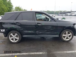 2016 Mercedes-Benz GLE 350 with VIN 4JGDA5HB2GA704220, listed as a IAAI auction lot 42444382 with 103,433 mi miles and . Bid and sale history available at DreamBid. Image 13.