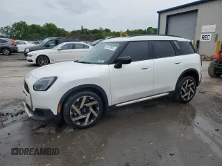2025 MINI Countryman z VIN WMZ23GA07S7R50762, wystawiony jako Copart lot #58140805 z przebiegiem 22 188 mil mil oraz Szkody całkowita. Historia ofert i sprzedaży dostępna na DreamBid. Obrazek 1.