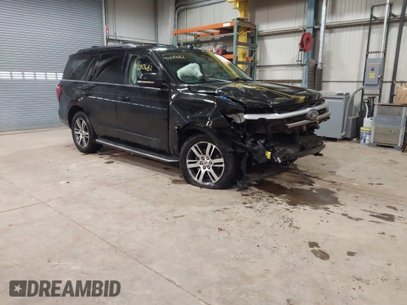 2022 Ford Expedition XLT with VIN 1FMJU1JT0NEA48370, listed as a IAAI auction lot 41340682 with 34,238 mi miles. Bid and sale history available at carsss.com. Image 1.