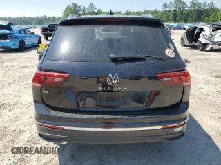 2022 Volkswagen Tiguan SE z VIN 3VV3B7AX8NM094906, wystawiony jako Copart lot #54234485 z przebiegiem 27 030 mil mil oraz Szkoda całkowita • Salvage title. Historia ofert i sprzedaży dostępna na DreamBid. Obrazek 6.