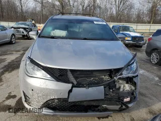 2020 Chrysler Pacifica Launch Edition with VIN 2C4RC3BG7LR289222, listed as a Copart auction lot 45941595 with 58,631 mi miles and Salvage title. Bid and sale history available at DreamBid. Image 5.