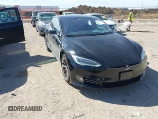 2019 Tesla Model S 100D z VIN 5YJSA1E49KF338914, wystawiony jako IAAI lot #41778904 z przebiegiem 43 159 mil mil oraz . Historia ofert i sprzedaży dostępna na DreamBid. Obrazek 1.