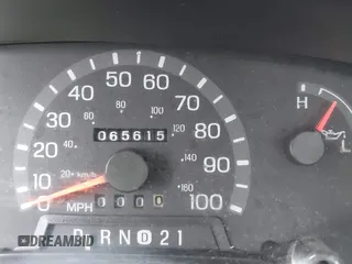 1998 Ford Econoline Cargo z VIN 1FTNE2421WHB62535, wystawiony jako IAAI lot #42416414 z przebiegiem 65 615 mil mil oraz . Historia ofert i sprzedaży dostępna na DreamBid. Obrazek 7.