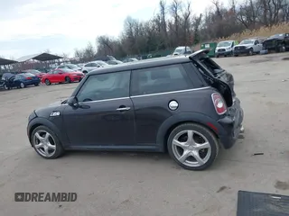 2013 MINI Hardtop S z VIN WMWSV3C51DT393480, wystawiony jako IAAI lot #41875837 z przebiegiem 117 157 mil mil oraz . Historia ofert i sprzedaży dostępna na DreamBid. Obrazek 14.