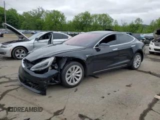 2018 Tesla Model S 75D z VIN 5YJSA1E22JF234262, wystawiony jako Copart lot #57954755 z przebiegiem 62 375 mil mil oraz Szkoda całkowita • Salvage title. Historia ofert i sprzedaży dostępna na DreamBid. Obrazek 1.