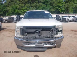 2017 Ford F-350 Lariat z VIN 1FT8W3DT7HEF47398, wystawiony jako IAAI lot #42211536 z przebiegiem 170 129 mil mil oraz . Historia ofert i sprzedaży dostępna na DreamBid. Obrazek 19.