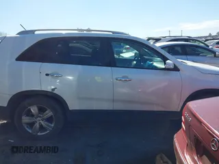 2013 Kia Sorento EX with VIN 5XYKUCA65DG407345, listed as a IAAI auction lot 41653071 with 169,208 mi miles. Bid and sale history available at carsss.com. Image 13.