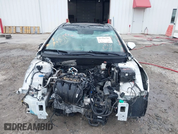 2015 Hyundai Sonata Limited with VIN 5NPE34AF0FH014757, listed as a IAAI auction lot 41394710 with 102,481 mi miles and . Bid and sale history available at carsss.com. Image 12.
