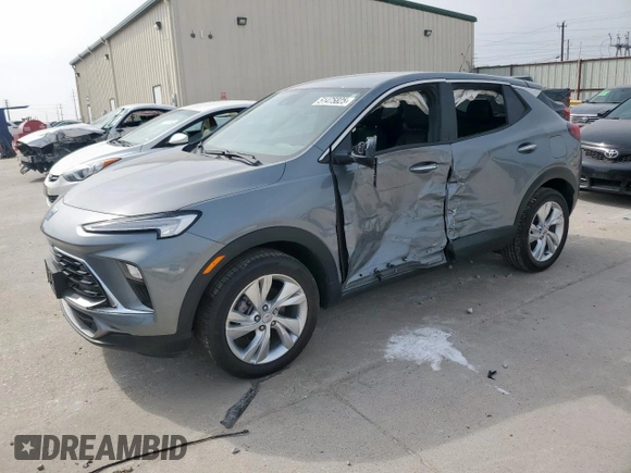 2024 Buick Encore GX Preferred z VIN KL4AMBSLXRB205414, wystawiony jako Copart lot #51475825 z przebiegiem 11 163 mil mil oraz Szkoda całkowita • Salvage title. Historia ofert i sprzedaży dostępna na DreamBid. Obrazek 1.