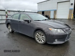 2013 Lexus ES 300h z VIN JTHBW1GG9D2033782, wystawiony jako Copart lot #60403455 z przebiegiem 265 567 mil mil oraz Szkoda całkowita • Salvage title. Historia ofert i sprzedaży dostępna na DreamBid. Obrazek 4.