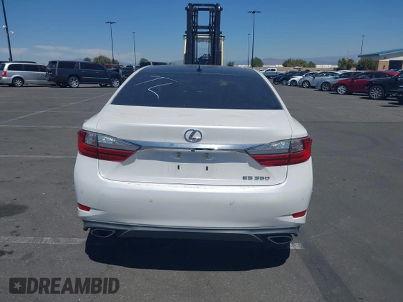 2018 Lexus ES with VIN 58ABK1GG8JU096535, listed as a IAAI auction lot 42009893 with 65,225 mi miles. Bid and sale history available at carsss.com. Image 17.