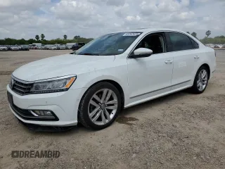 2017 Volkswagen Passat SEL Premium z VIN 1VWCT7A33HC002676, wystawiony jako Copart lot #53262625 z przebiegiem 182 214 mil mil oraz Szkoda całkowita • Salvage title. Historia ofert i sprzedaży dostępna na DreamBid. Obrazek 1.