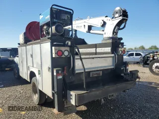 2015 Ford F-550 XL with VIN 1FDUF5HT4FEB33492, listed as a Copart auction lot 80788364 with 260,443 mi miles and Clean Title. Bid and sale history available at carsss.com. Image 2.