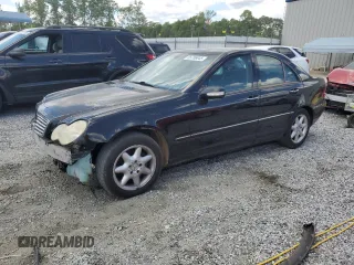 2003 Mercedes-Benz C 240 z VIN WDBRF61J93E013383, wystawiony jako Copart lot #55706845 z przebiegiem 201 576 mil mil oraz Szkoda całkowita • Salvage title. Historia ofert i sprzedaży dostępna na DreamBid. Obrazek 1.