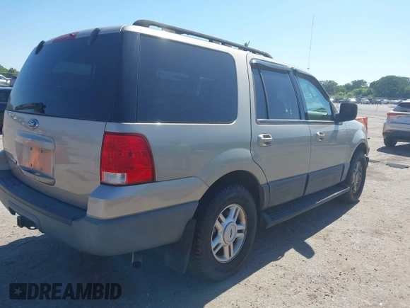 2005 Ford Expedition Special Service with VIN 1FMPU16525LB02834, listed as a IAAI auction lot 42054876 with 105,577 mi miles and . Bid and sale history available at DreamBid. Image 4.