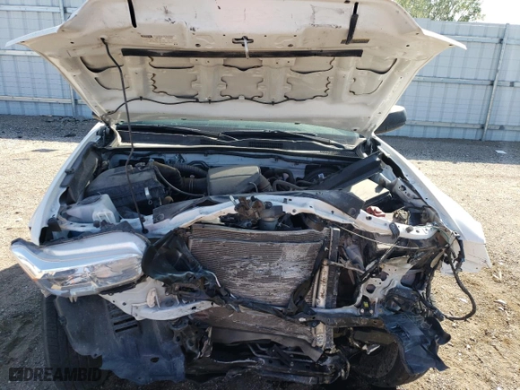 2022 Toyota Tacoma 2WD SR with VIN 3TYRX5GN9NT038093, listed as a Copart auction lot 74240384 with 32,885 mi miles and Salvage Title. Bid and sale history available at carsss.com. Image 11.