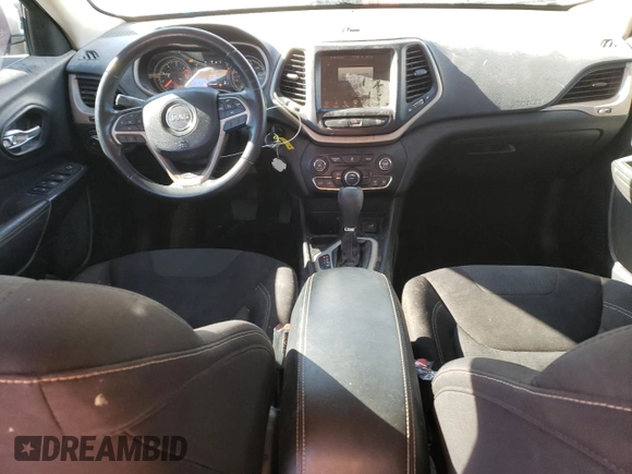 2016 Jeep Cherokee Altitude with VIN 1C4PJLCB7GW135235, listed as a Copart auction lot 80892474 with 201,458 mi miles and Salvage Title. Bid and sale history available at carsss.com. Image 8.