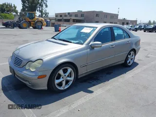 2004 Mercedes-Benz C 230 Kompressor z VIN WDBRF40J64F508593, wystawiony jako IAAI lot #42454790 z przebiegiem Nie podano mil oraz . Historia ofert i sprzedaży dostępna na DreamBid. Obrazek 6.