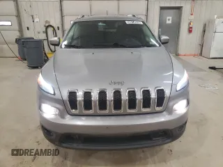 2015 Jeep Cherokee Latitude with VIN 1C4PJLCB7FW759695, listed as a Copart auction lot 50914555 with 225,179 mi miles and Clean Title. Bid and sale history available at DreamBid. Image 5.