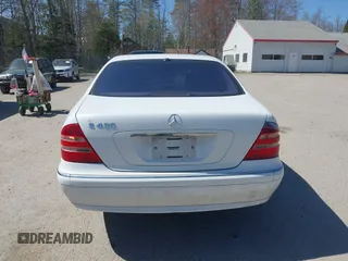 2001 Mercedes-Benz S with VIN WDBNG70J81A166750, listed as a IAAI auction lot 42168436 with 149,258 mi miles. Bid and sale history available at carsss.com. Image 15.