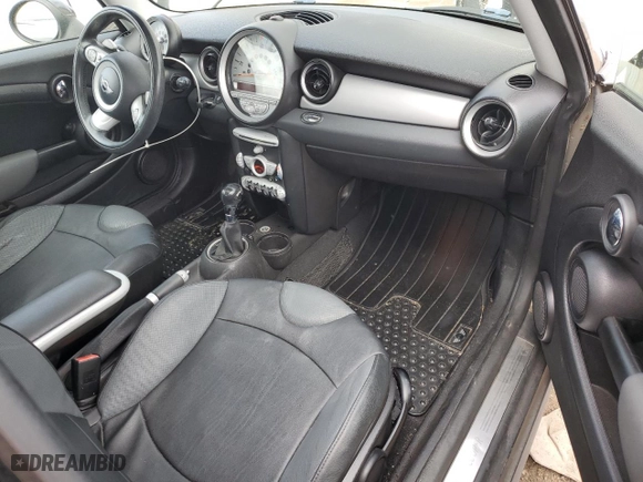 2009 MINI Cooper Hardtop with VIN WMWMF33559TW70189, listed as a Copart auction lot 51461365 with 146,700 mi miles and Salvage Title. Bid and sale history available at carsss.com. Image 8.