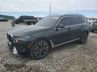 2024 BMW X7 xDrive40i z VIN 5UX23EM05R9V44573, wystawiony jako Copart lot #42198505 z przebiegiem 12 895 mil mil oraz Szkody całkowita. Historia ofert i sprzedaży dostępna na DreamBid. Obrazek 1.