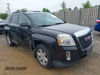 2013 GMC Terrain SLT z VIN 2GKFLUE39D6208097, wystawiony jako IAAI lot #42205930 z przebiegiem 125 638 mil mil oraz . Historia ofert i sprzedaży dostępna na DreamBid. Obrazek 1.