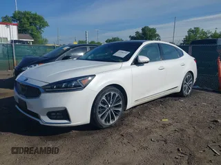 2017 Kia Cadenza Premium z VIN KNALC4J19H5091784, wystawiony jako IAAI lot #42290255 z przebiegiem 76 913 mil mil oraz . Historia ofert i sprzedaży dostępna na DreamBid. Obrazek 17.