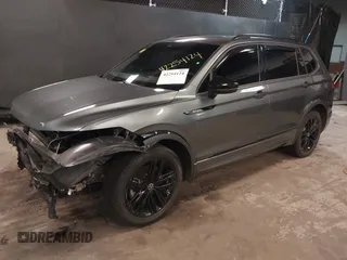 2022 Volkswagen Tiguan SE R-Line Black with VIN 3VV8B7AX1NM111194, listed as a IAAI auction lot 42254124 with 22,748 mi miles and . Bid and sale history available at DreamBid. Image 19.