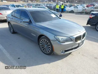2009 BMW 7 Series 750i with VIN WBAKA83599CY34420, listed as a IAAI auction lot 41448738 with 105,141 mi miles. Bid and sale history available at carsss.com. Image 1.