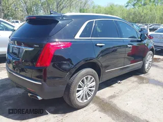 2017 Cadillac XT5 Luxury FWD z VIN 1GYKNBRS7HZ227732, wystawiony jako IAAI lot #42035099 z przebiegiem 76 260 mil mil oraz . Historia ofert i sprzedaży dostępna na DreamBid. Obrazek 4.
