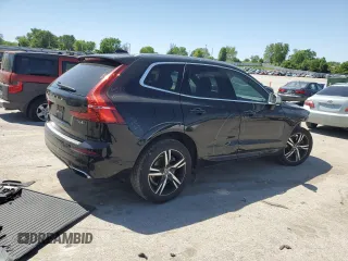 2018 Volvo XC60 R-Design z VIN YV4A22RM3J1076126, wystawiony jako Copart lot #57165365 z przebiegiem 110 865 mil mil oraz Szkoda całkowita • Salvage title. Historia ofert i sprzedaży dostępna na DreamBid. Obrazek 3.