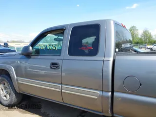 2006 Chevrolet Silverado 1500 LT3 with VIN 1GCEK19Z66Z230380, listed as a IAAI auction lot 42115251 with 169,072 mi miles and . Bid and sale history available at DreamBid. Image 14.