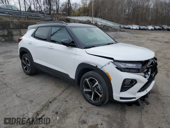2021 Chevrolet TrailBlazer RS with VIN KL79MUSL7MB045678, listed as a Copart auction lot 48094474 with 6,533 mi miles and . Bid and sale history available at DreamBid. Image 4.