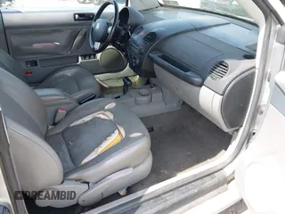 2004 Volkswagen Beetle GLS Turbo с VIN 3VWCD31Y04M324167, выставлен на аукционе IAAI как лот 42125135 с пробегом 113 604 миль миль и . История ставок и продаж доступна на DreamBid. Изображение 5.