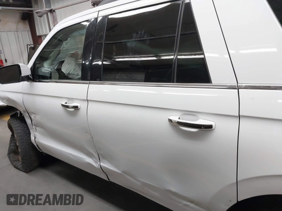 2018 Ford Expedition Max Limited z VIN 1FMJK2AT3JEA42035, wystawiony jako IAAI lot #42206053 z przebiegiem 226 309 mil mil oraz . Historia ofert i sprzedaży dostępna na DreamBid. Obrazek 14.
