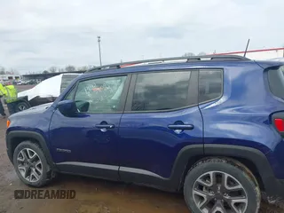 2018 Jeep Renegade Latitude with VIN ZACCJABB8JPG83883, listed as a IAAI auction lot 41940718 with 57,688 mi miles. Bid and sale history available at carsss.com. Image 14.