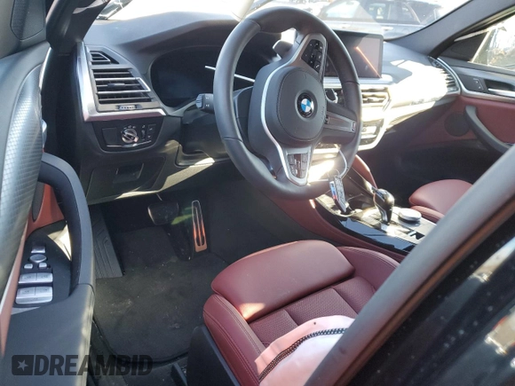 2025 BMW X4 xDrive30i z VIN 5UX33DT02S9X64212, wystawiony jako Copart lot #83121124 z przebiegiem Nie podano mil oraz Szkoda całkowita • Salvage title. Historia ofert i sprzedaży dostępna na DreamBid. Obrazek 8.