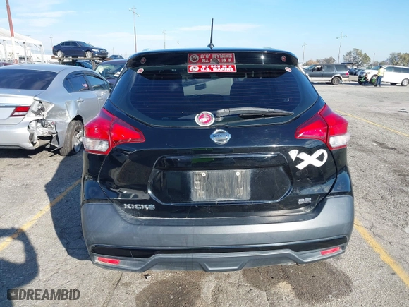 2018 Nissan Kicks SR with VIN 3N1CP5CU2JL511575, listed as a IAAI auction lot 41615315 with 175,722 mi miles. Bid and sale history available at carsss.com. Image 17.