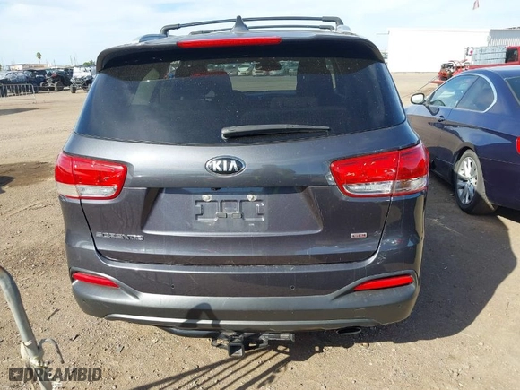 2016 Kia Sorento LX with VIN 5XYPG4A33GG021889, listed as a IAAI auction lot 42088898 with 171,491 mi miles. Bid and sale history available at carsss.com. Image 16.