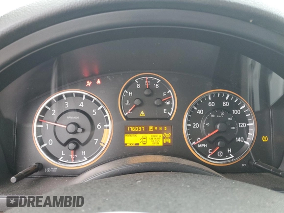 2012 Nissan Armada Platinum z VIN 5N1AA0NC9CN609112, wystawiony jako Copart lot #57202215 z przebiegiem 176 037 mil mil oraz Szkody całkowita. Historia ofert i sprzedaży dostępna na DreamBid. Obrazek 9.