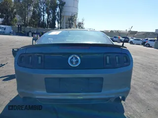 2013 Ford Mustang V6 with VIN 1ZVBP8AM2D5228334, listed as a IAAI auction lot 42164895 with Not provided miles and . Bid and sale history available at DreamBid. Image 17.